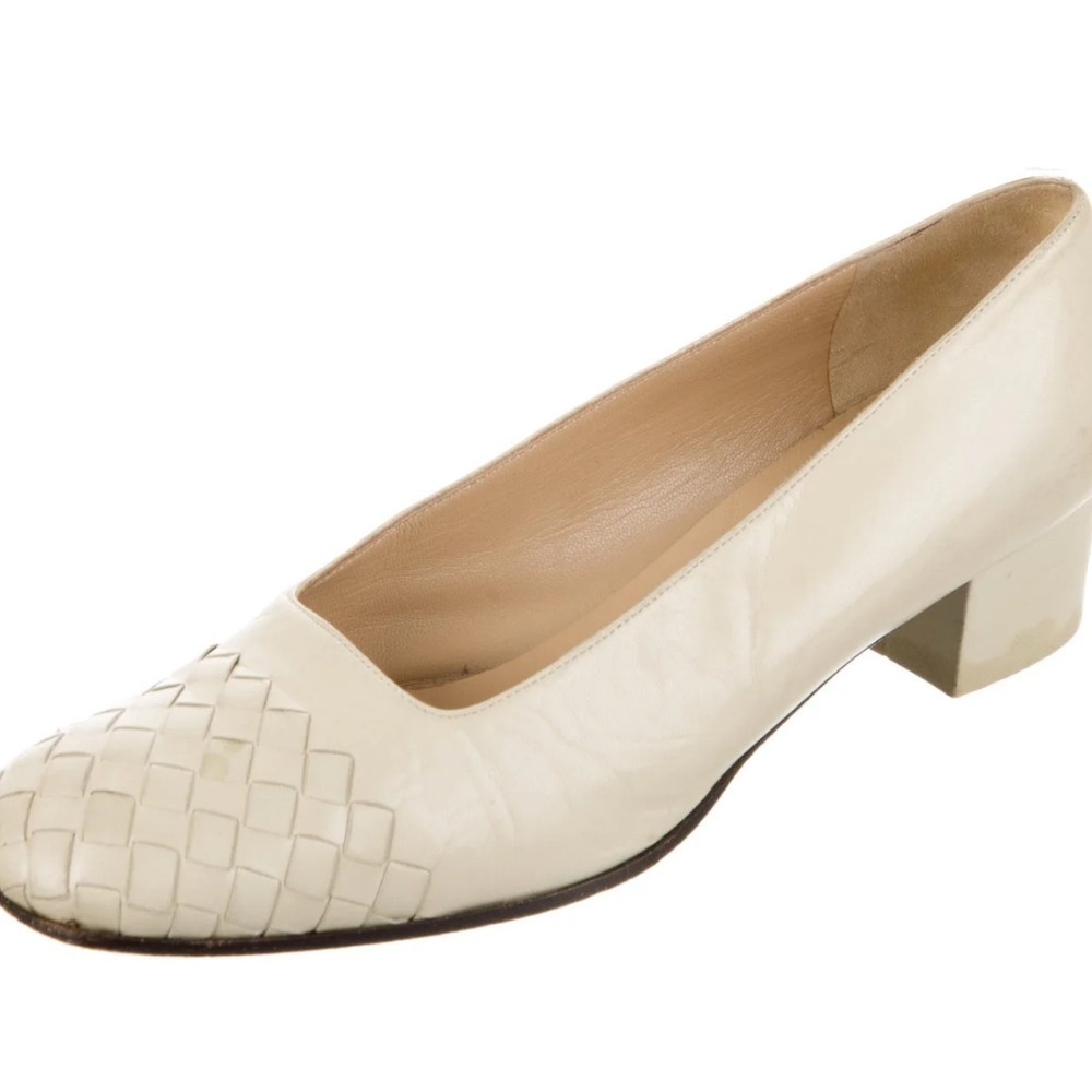 Bottega Veneta Intercciato Weave Leather Pumps Vintage Italy